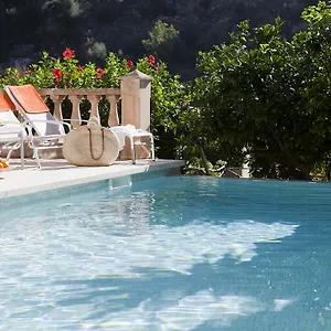 3* Hotel Petit -